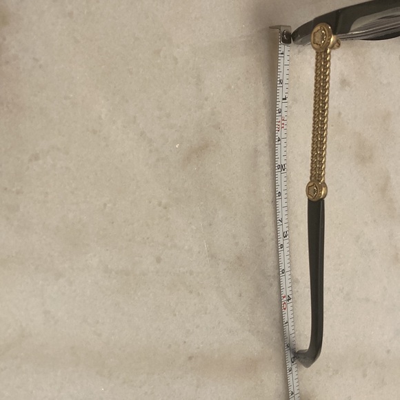 Versace - Picture 6 of 7